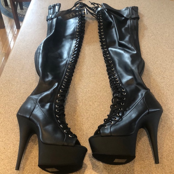 pleaser delight boots